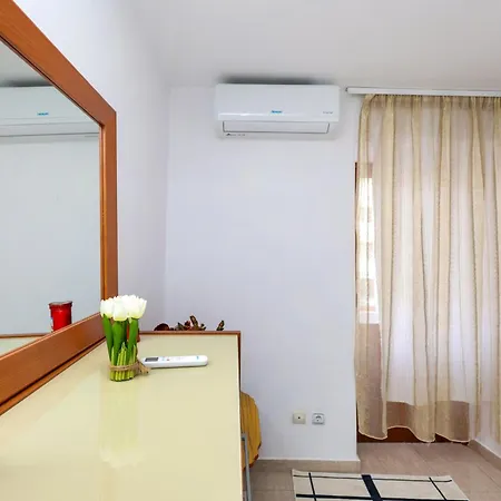 Es Berat